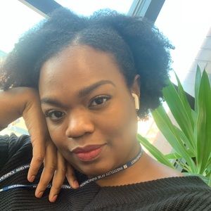 Meet your Posher, Ashley